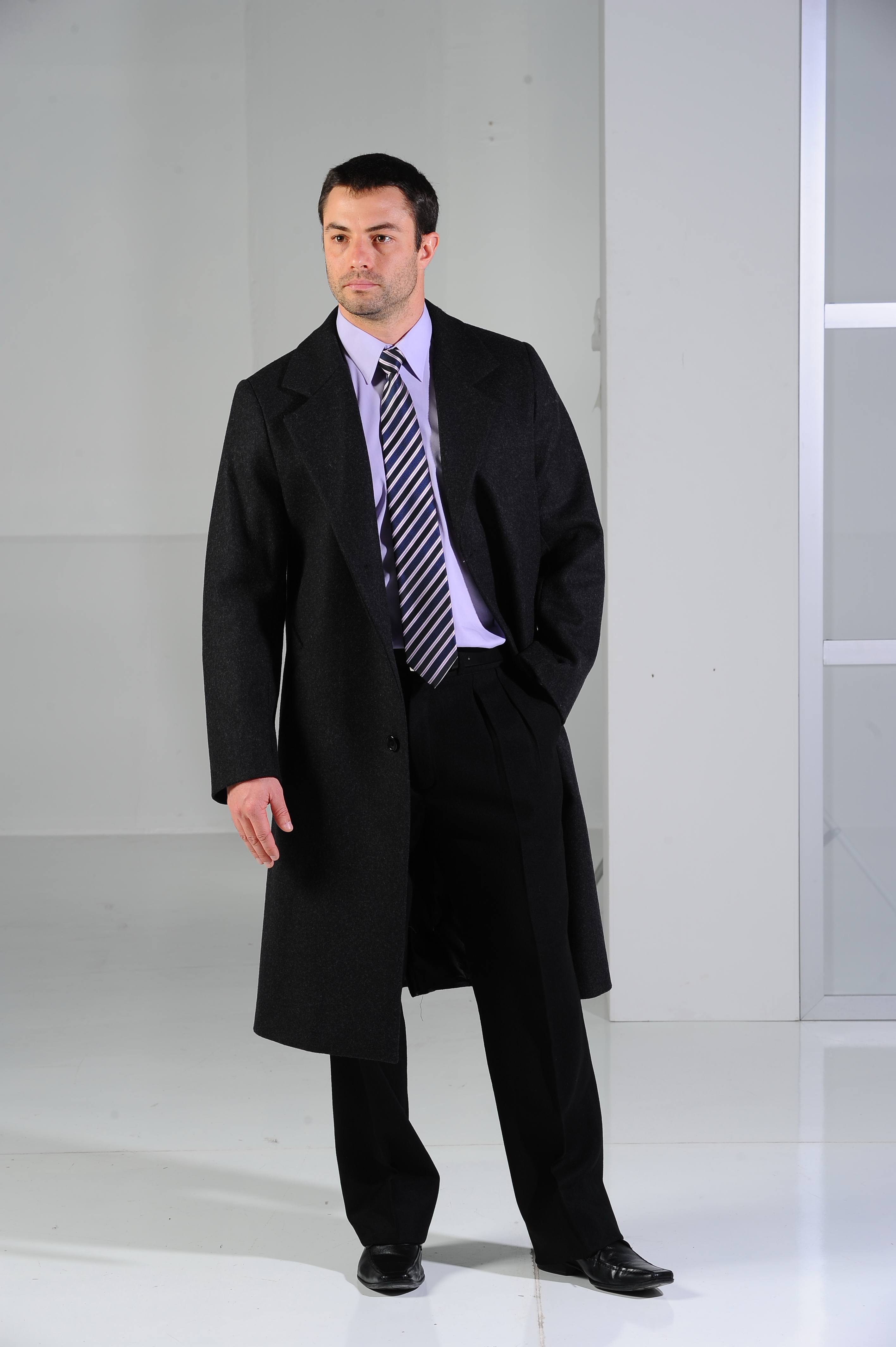 sobretudo de pele masculino